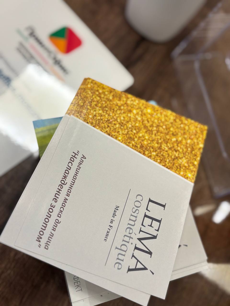 Просты наклейки